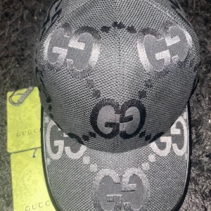 Keps svart - Svart keps