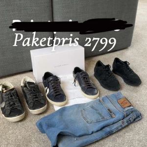 3 par skor samt ett par Nudie jeans - Phillipe model skor, storlek 44-45. Oliver cabell storlek 43. Phillipe model storlek 42. Nudie jeans 30/34. Hör av dig vid frågor eller funderingar!✌🏽
