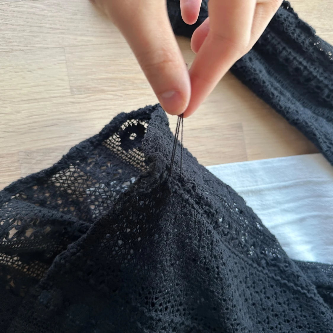 Svart spetsmönstrad skjorta från Our Legacy - 2