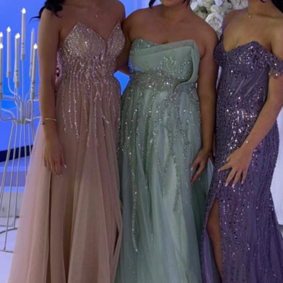 Glittrig champagnefärgad långklänning - 1