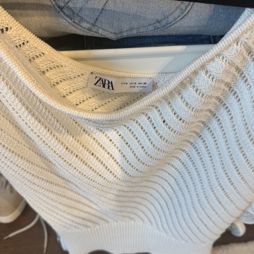 Super fin och skön off the shoulder tröja från Zara💕💕😊. Neuletakit & Villapaidat.