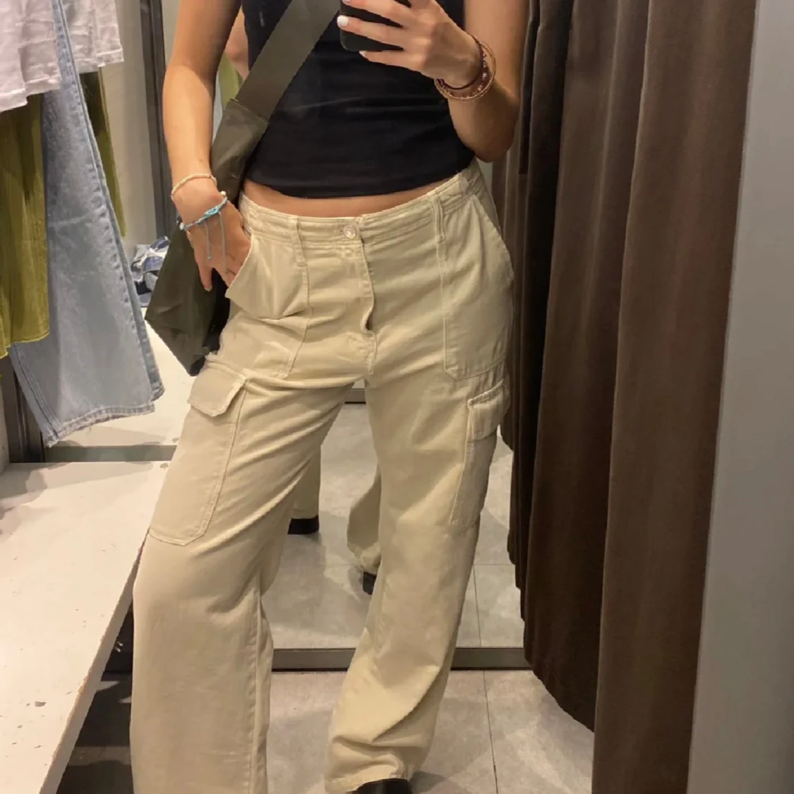 Beige cargopants, Zara