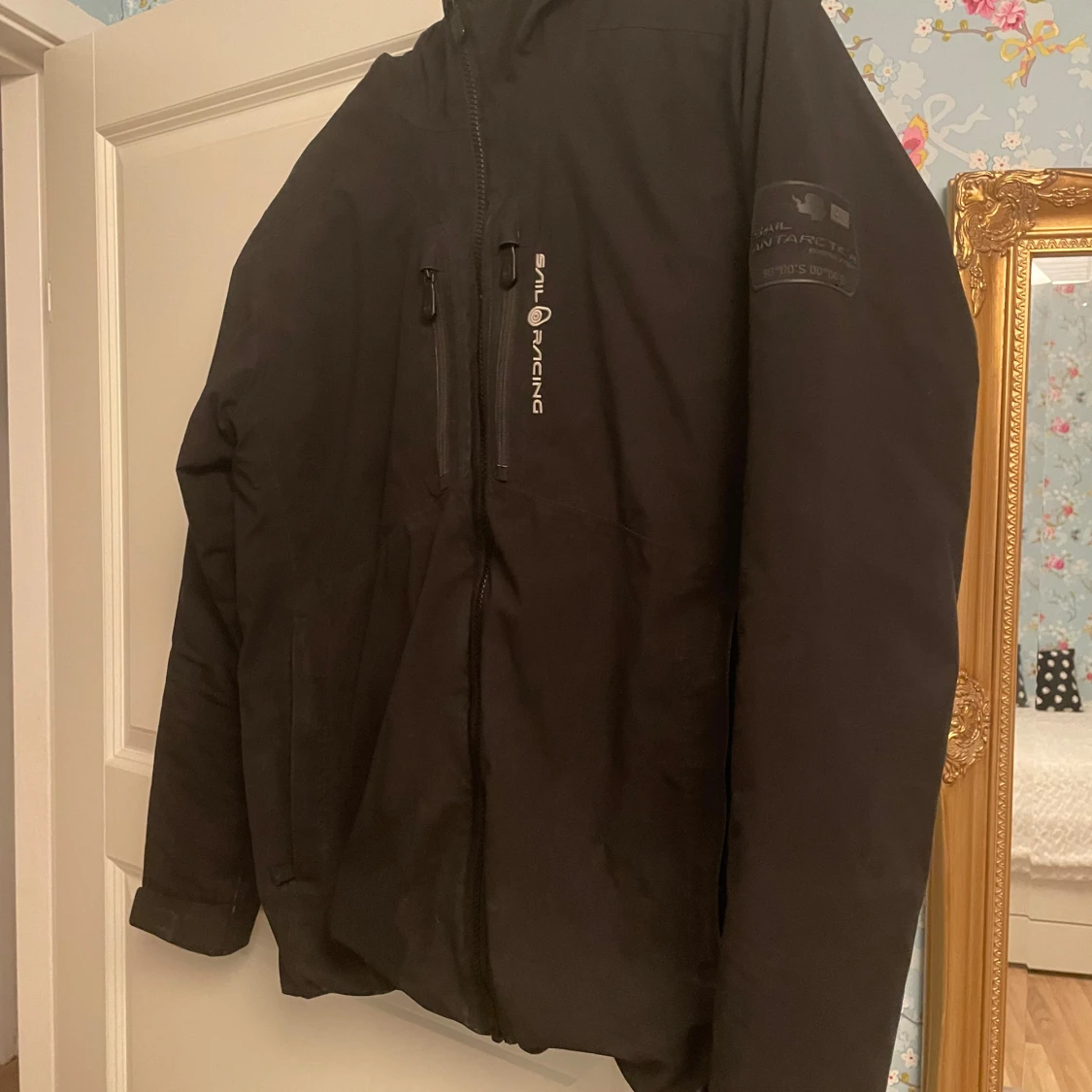 Svart Sail Racing jacka - 1