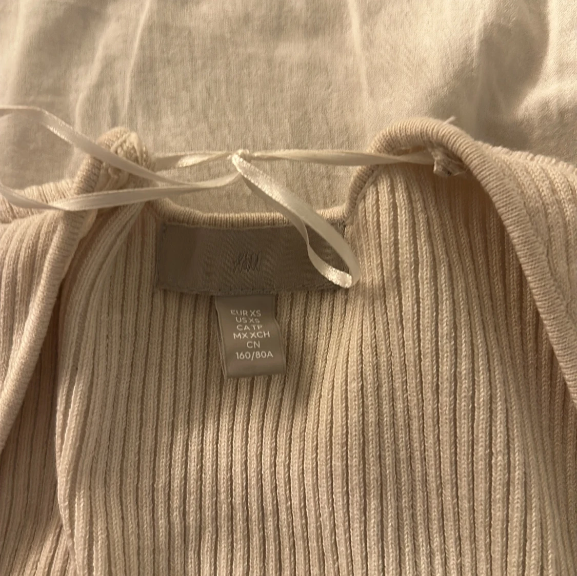 Beige ribbad långärmad topp H&M XS - 1