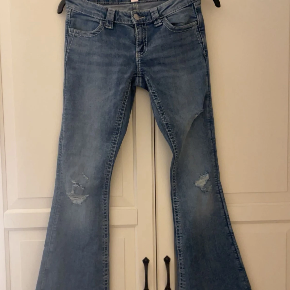 Bootcut jeans från  Gina Tricot, S 14+ - 2