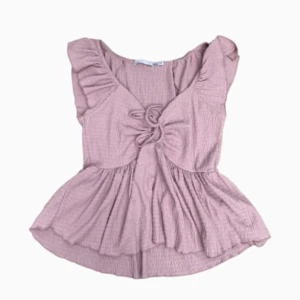 Rosa blus - Jätte söt och snygg rosa blus från Lager 157. Perfekt för alla årstider och lätt att styla. Hör av dig vid några frågor💓