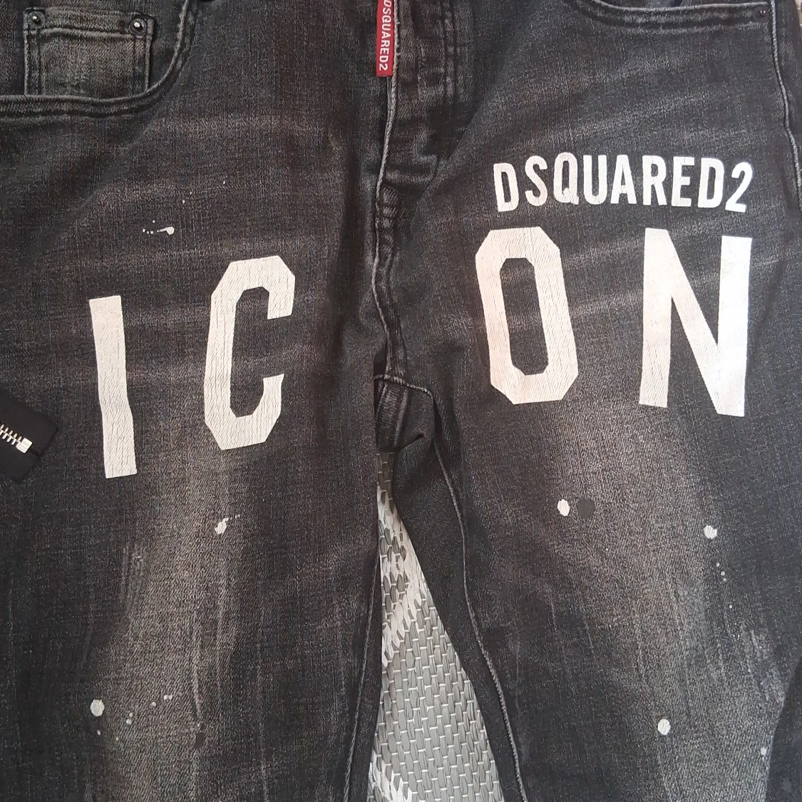 Svarta Dsquared2 ICON jeans med kedja - 1