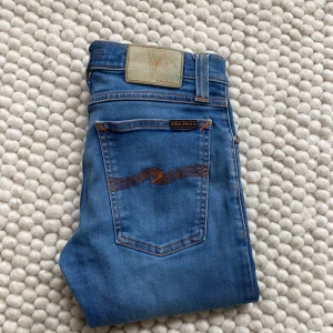 Nudie Jeans W25 L34 - As feta nudie jeans (dam jeans) för ett skit billigt pris. Kontakta vid intresse eller frågor 👌