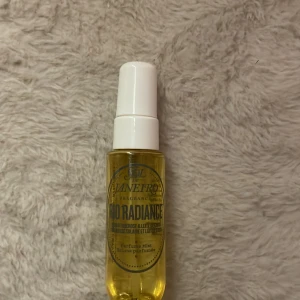 Sol de Janeiro Rio Radiance Mist - Fräsch doft från sol de Janeiro! Luktar super gott! Ungeöfr hälften kvar i flaskan! 😍
