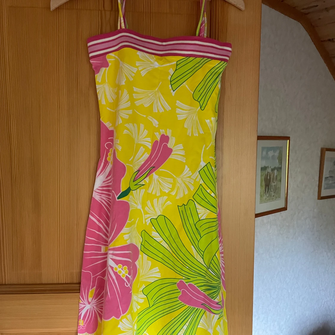 Färgglad sommarklänning