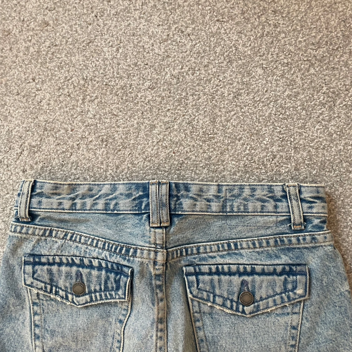 Blå jeansshorts med fransig kant - 1