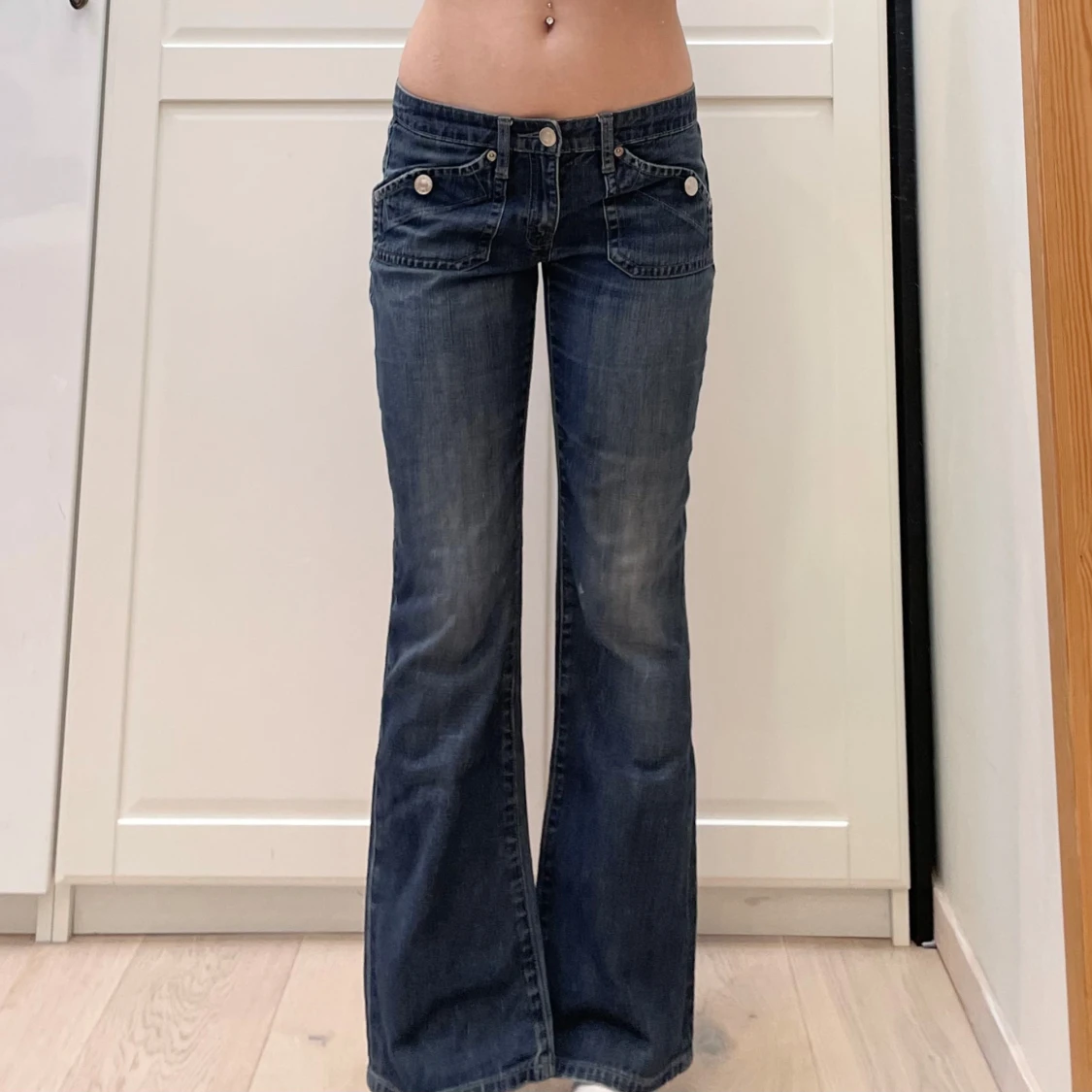 Lågmidjade bootcut jeans från Tommy Hilfiger🤩