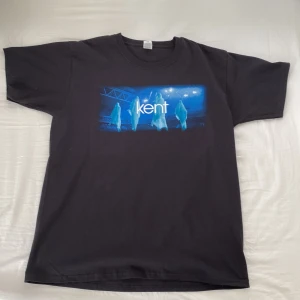 kent t-shirt (L) - Den vart för stor och gick inte att returneras