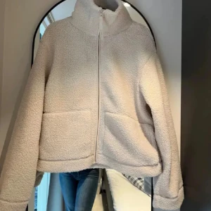 Teddy jacka - Från hm slutsåld