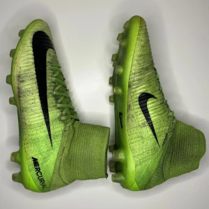  Nike Mercurial Superfly 5  - Säljer ett par gröna Nike Mercurial fotbollsskor 8/10 skick bra pris skriv för mer bilder eller frågor 