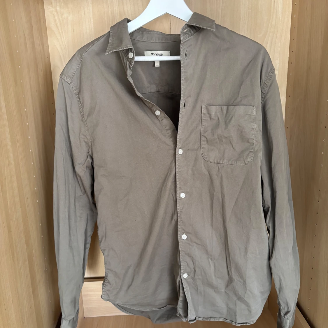 Beige skjorta från Whyred