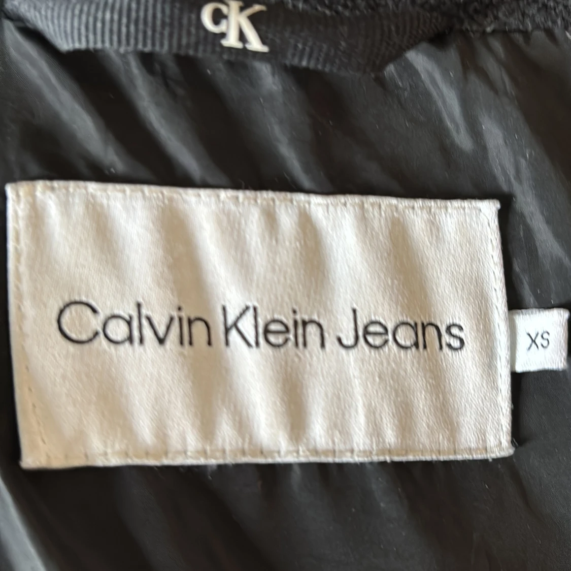 Svart blank jacka från Calvin Klein Jeans - 2