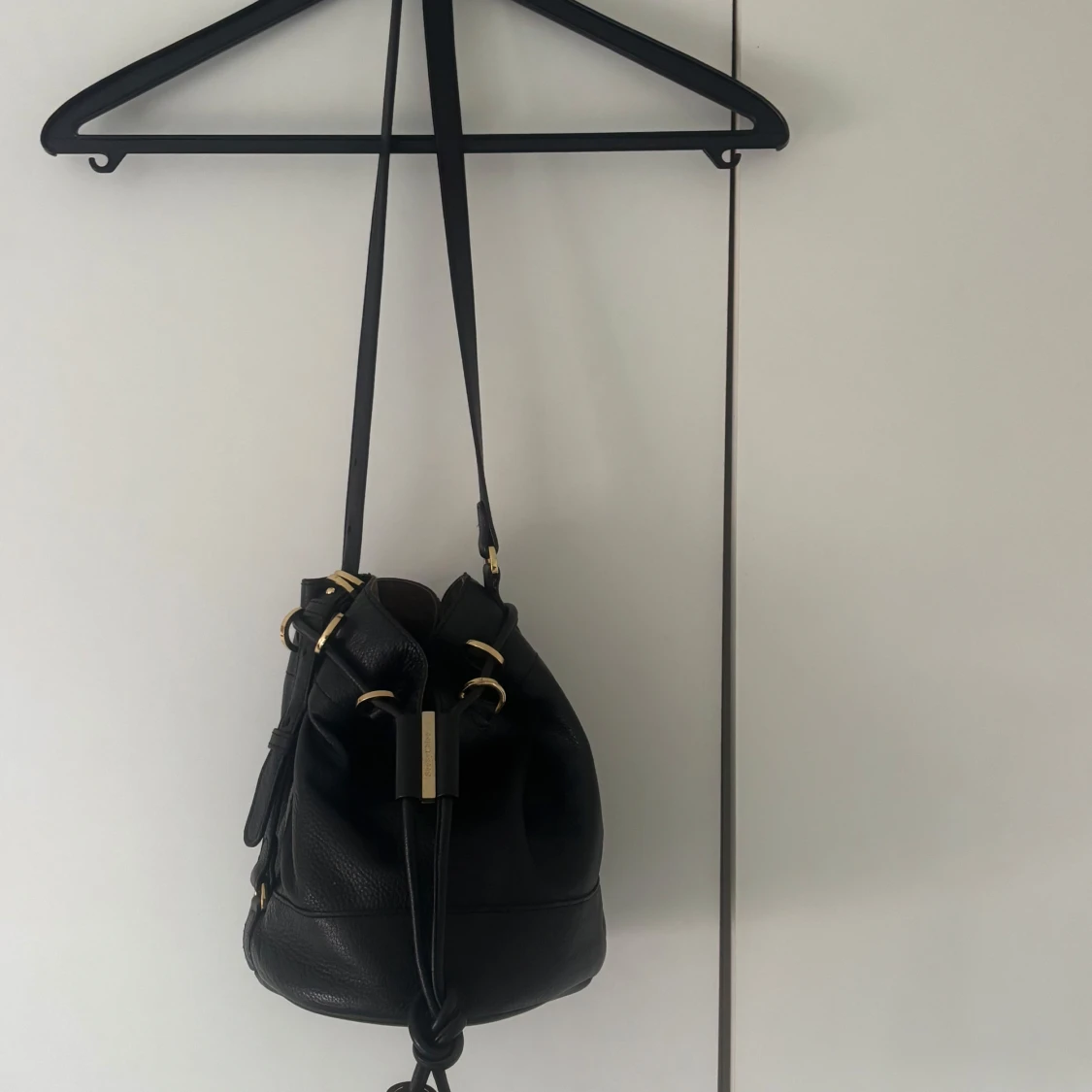 Svart axelväska från See by Chloé