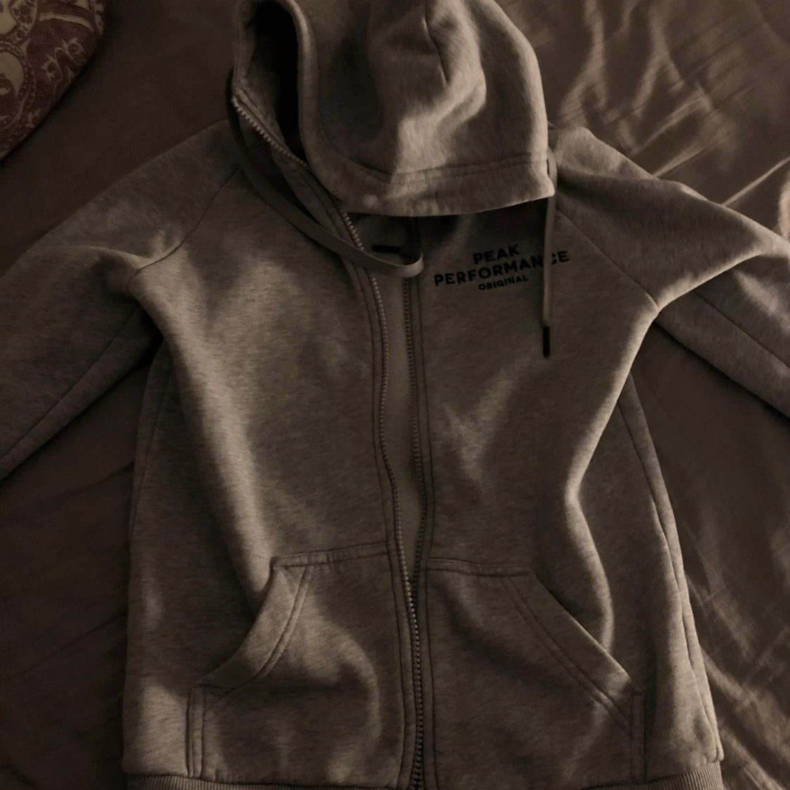 Grå hoodie Peak Performance XS - 2