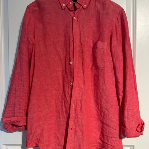 Linneskjorta Massimo Dutti - Linneskjorta Massimo Dutti, mycket bra skick! Storlek S, skulle säga att den även passar mindre M 