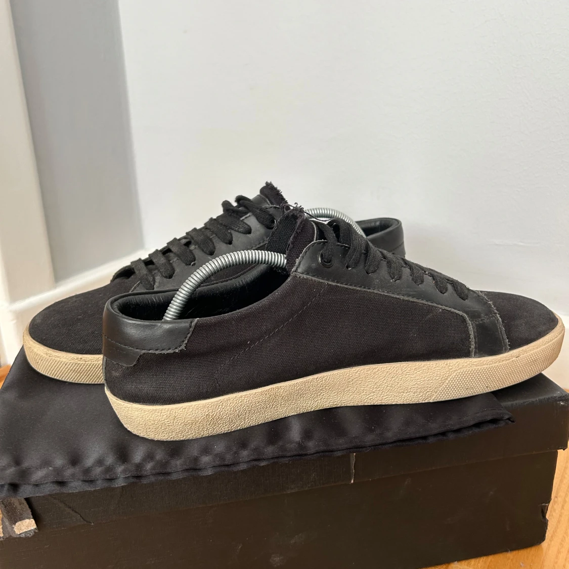 Svarta Saint Laurent sneakers i canvas - 2