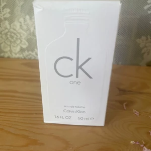 Calvin Klein one. Eau de toilette - 50 ml. Oanvänd. Fruktig lukt