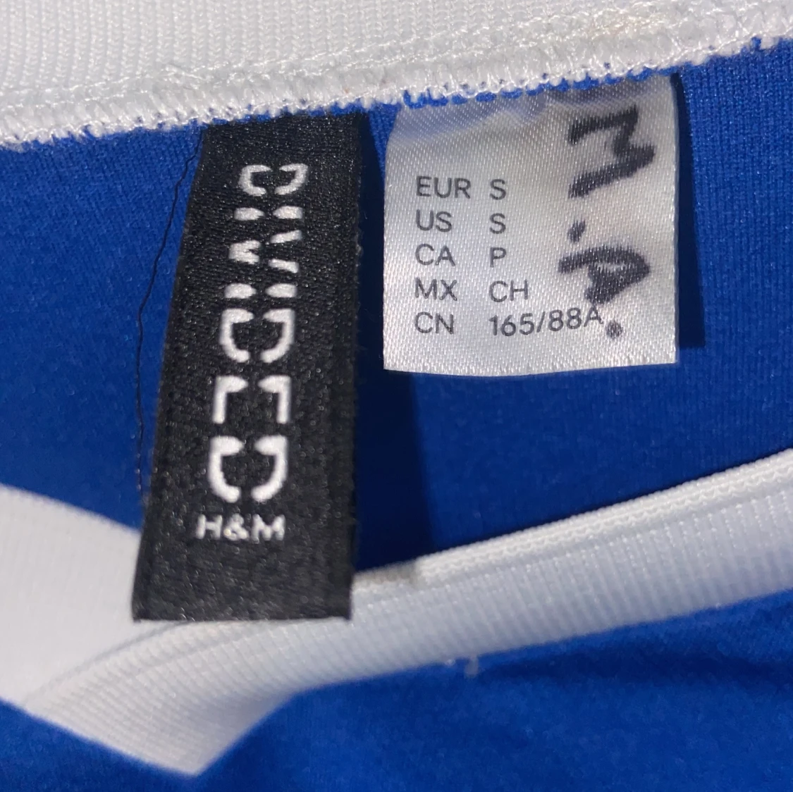 Blå racing t-shirt från H&M Divided - 2