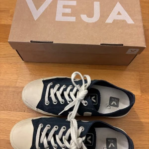 Veja wata II - Använda några gånger, men väldigt bra skick. Normal i storleken. Pris kan diskuteras