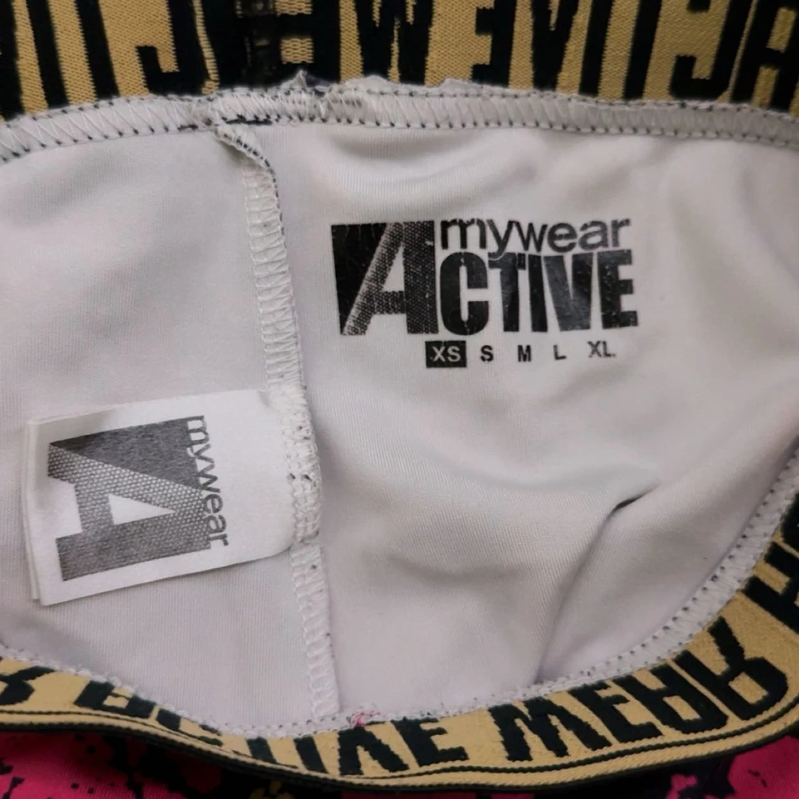 Färgglada leggings från Mywear Active - 2