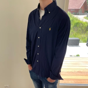 Polo Ralph lauren skjorta  - Säljer nu denna Polo Ralph lauren skjorta, skriv för fler bilder/frågor🙌🏼