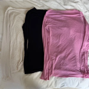 3 intimissimi tröjor - har små skavanker på sig, se bilder för exempel.