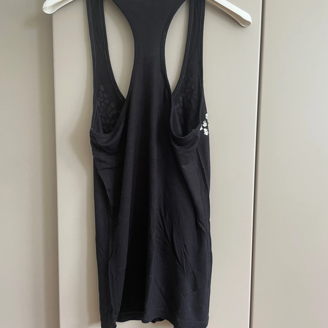 Svart linne med silvriga paljetter  - 1