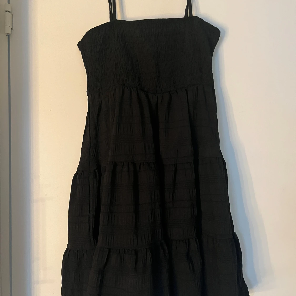 Svart kort klänning från SHEIN