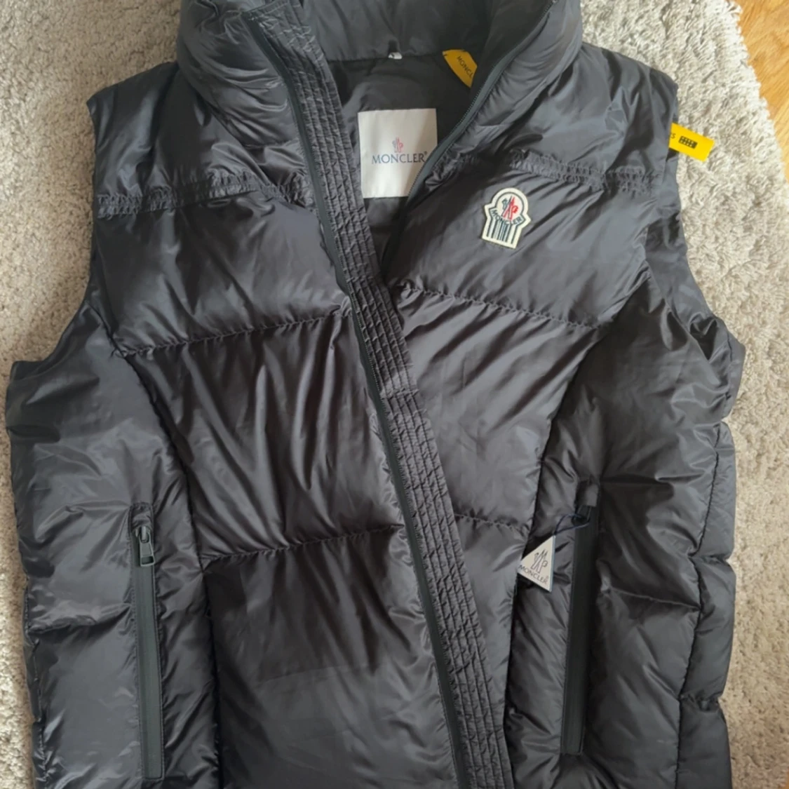 Moncler Otanes dunväst storlek 2/Medium 