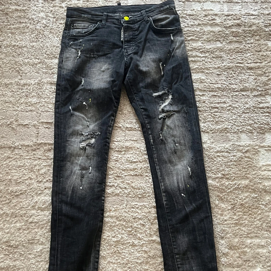 Svarta distressed jeans ICON 2