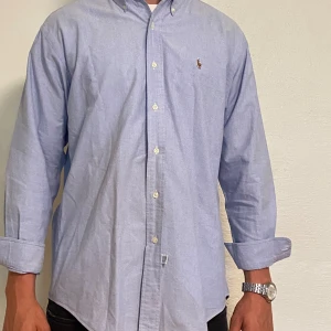  Ralph Lauren skjorta M - Ralph lauren skjorta| Storlek:M| pris: 399kr| skick: 9,8/10| hör av er vid minsta lilla fundering|