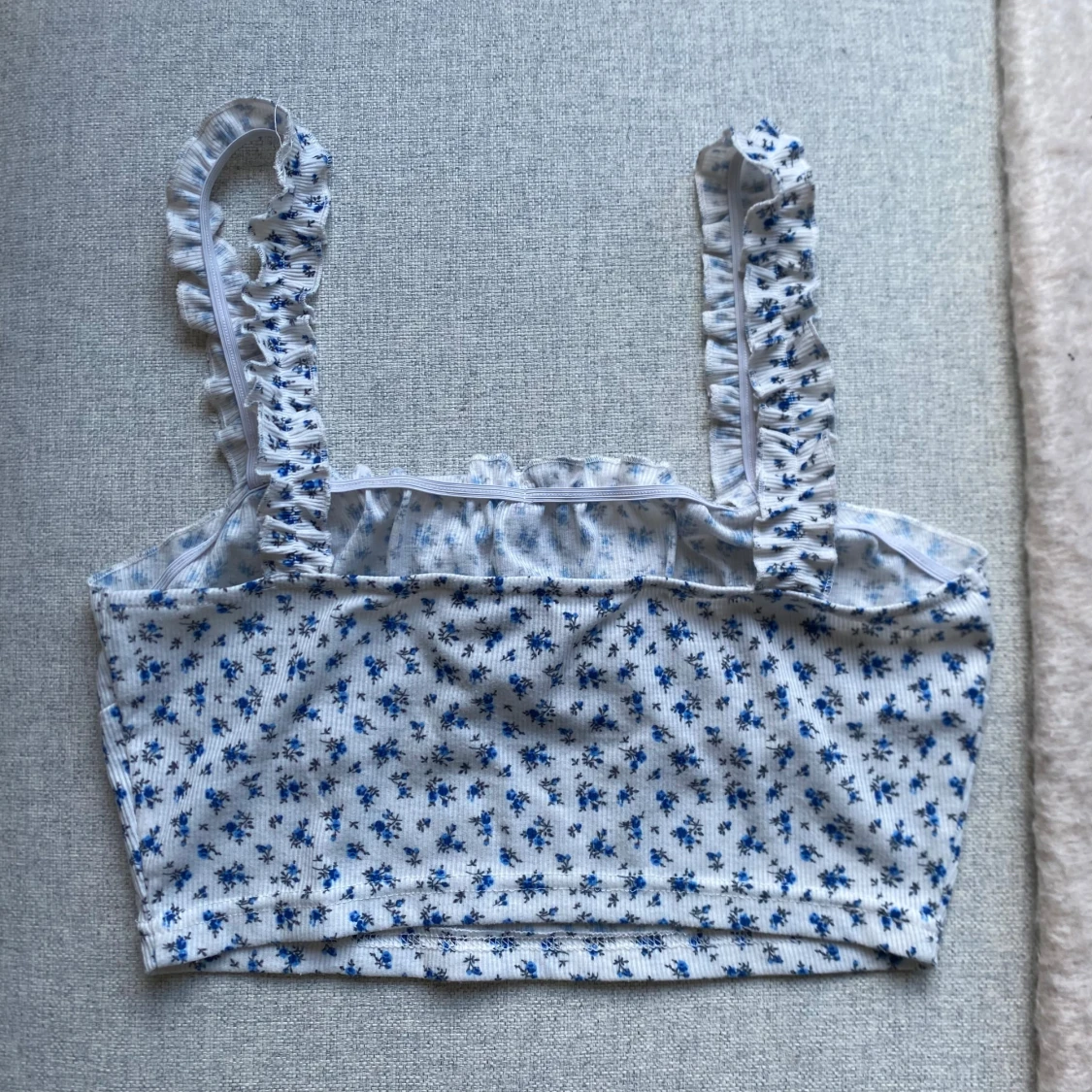 Blå-blommig croppad topp - 2