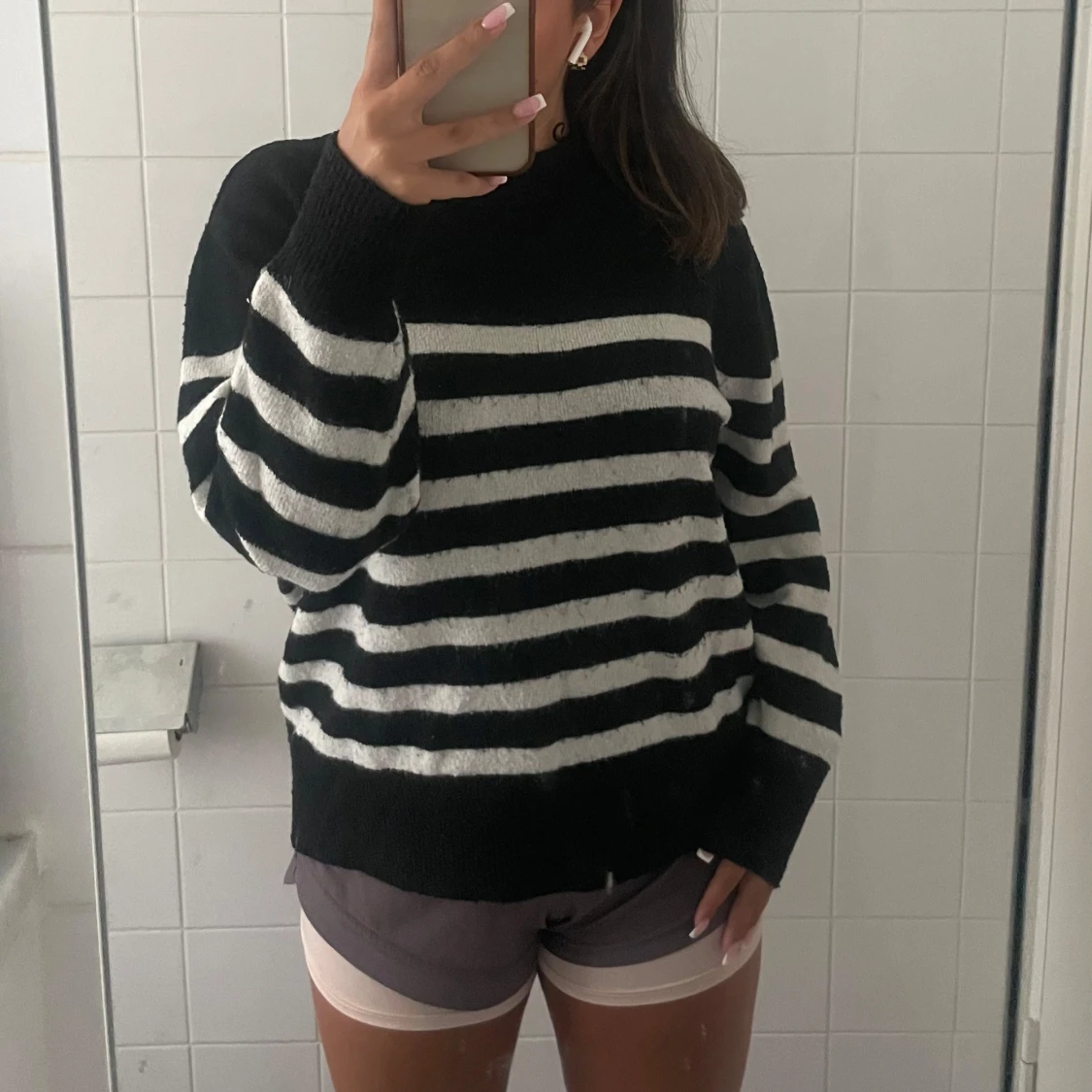 Randig svartvit stickad tröja H&M