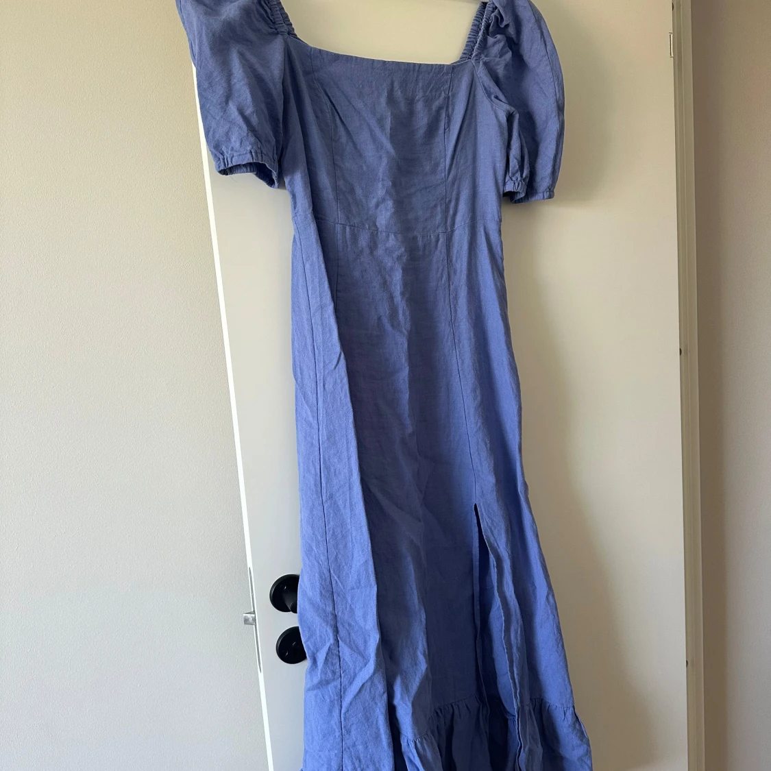 Ljusblå långklänning från & Other Stories  - 2