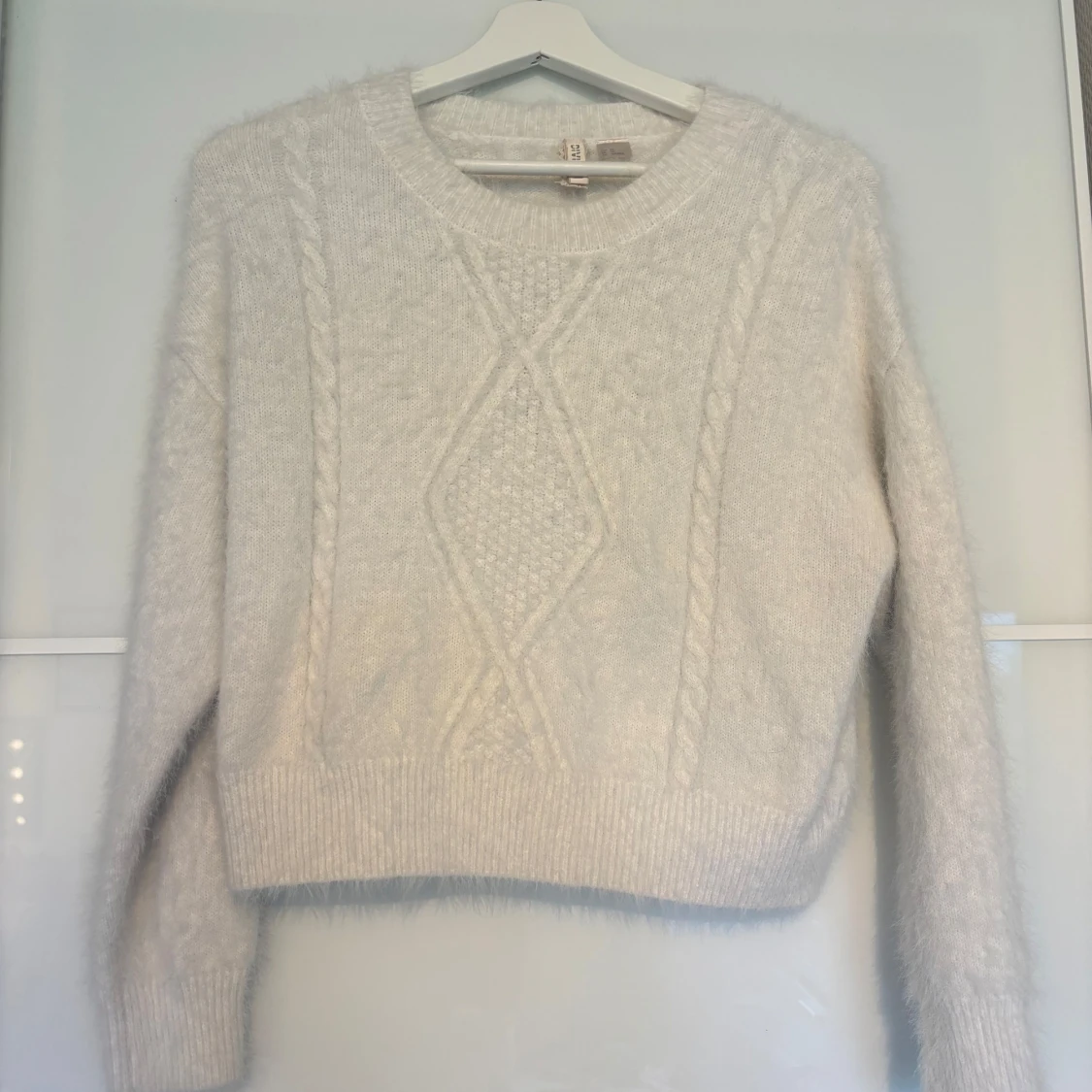 Vit stickad tröja från H&M Divided