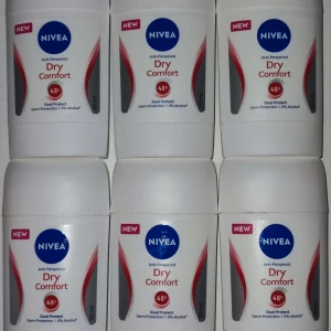 Nivea Dry Comfort Deodorant 6x50ml  - Nivea Dry Comfort Antiperspirant Deodorant Stick 6x50ml                                    Nya i obruten förpackning, pris för 6 produkter 