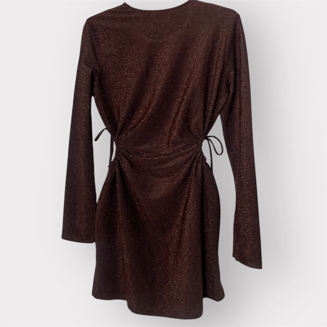 Glittrig brun kortklänning H&M Divided - 2