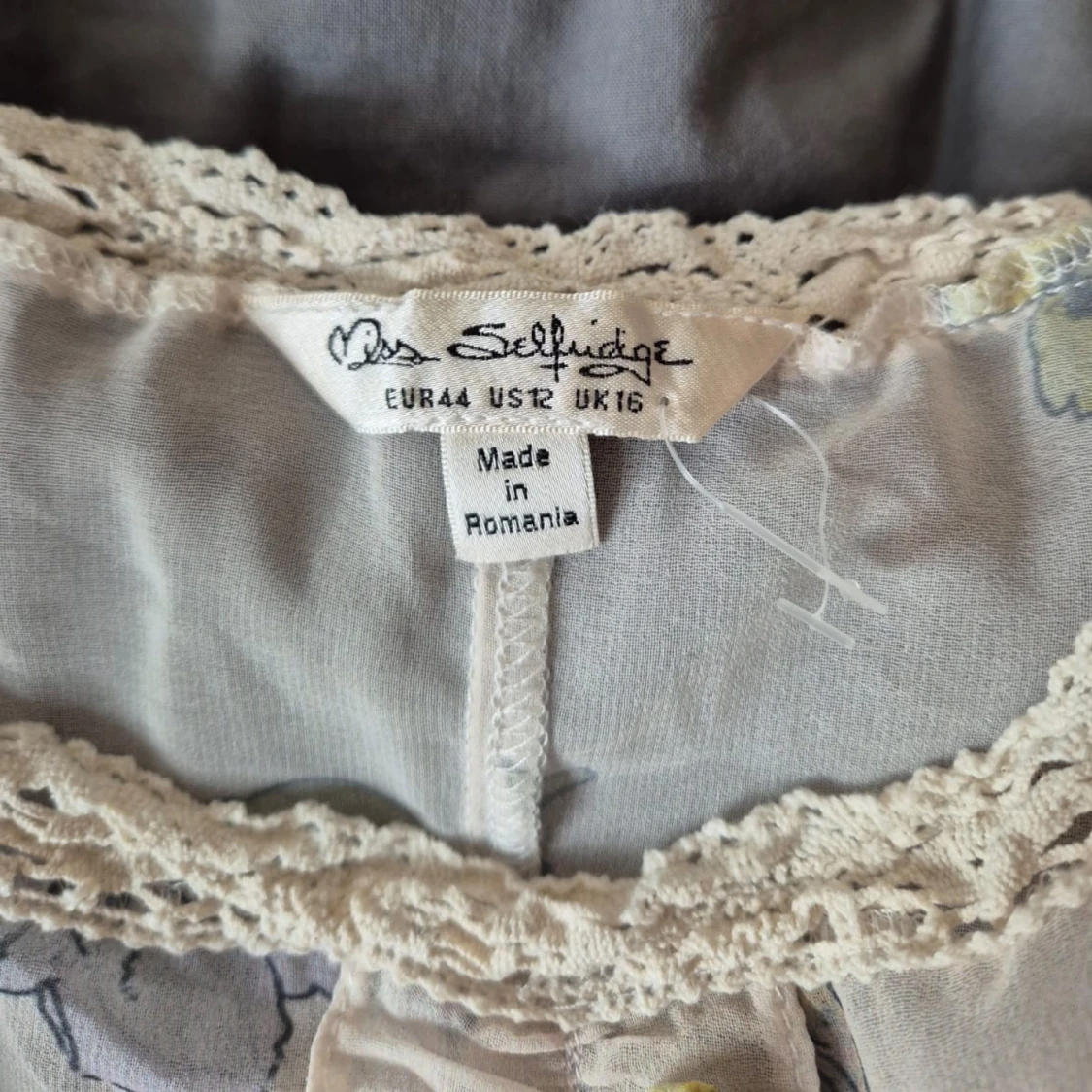 Blommig linnetopp från Miss Selfridge - 3