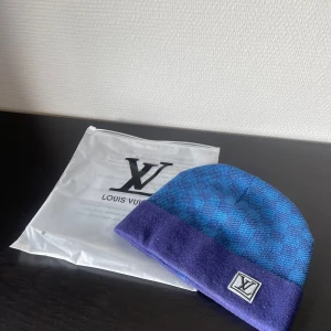 Snygg mössa - Snygg och bra skick! Skriv privat vid frågor eller funderingar.