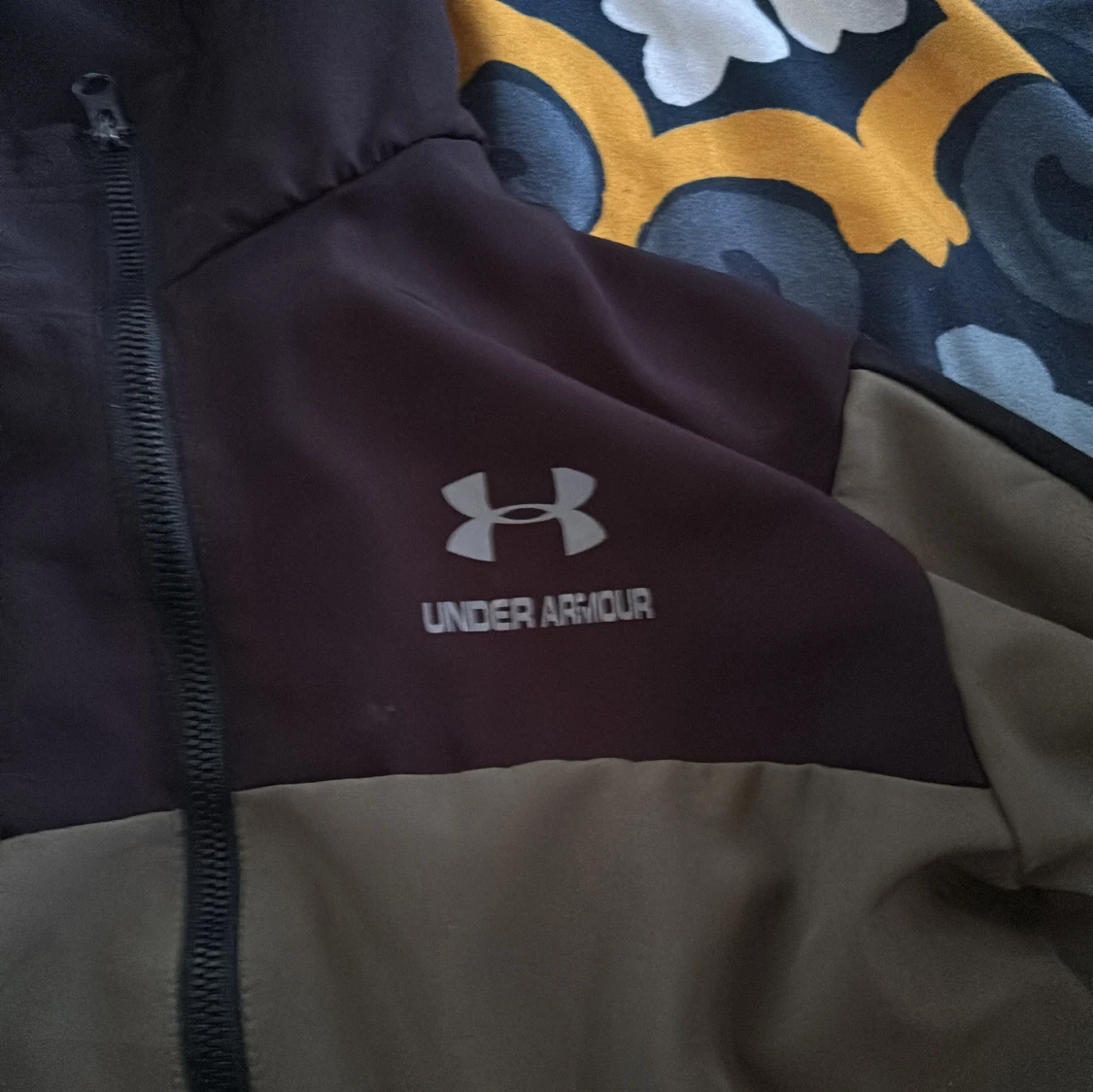 Under Armour vindjacka med huva - 2