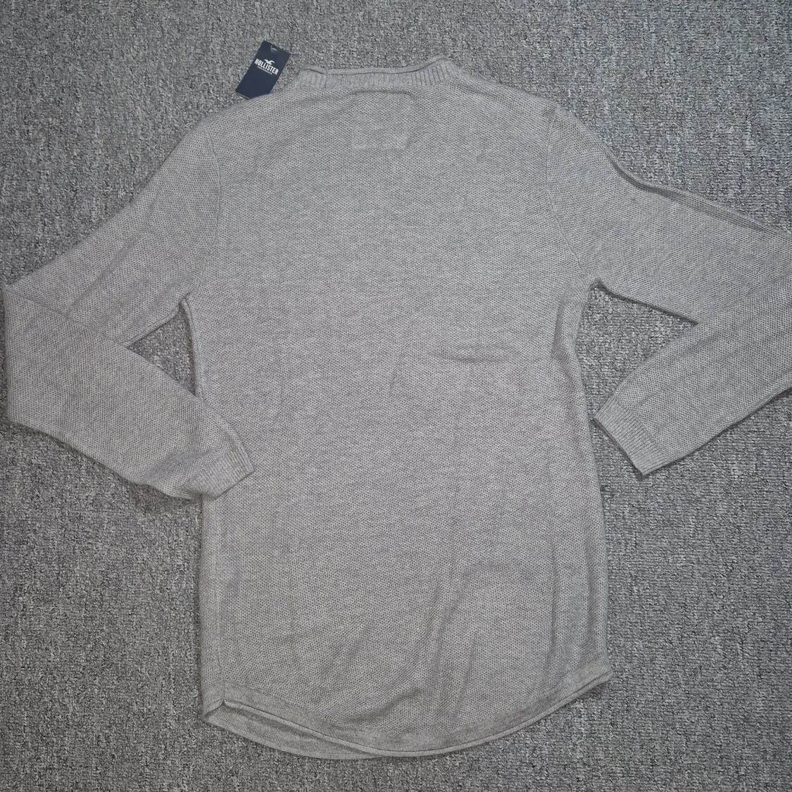 Grå stickad tröja från Hollister - 1