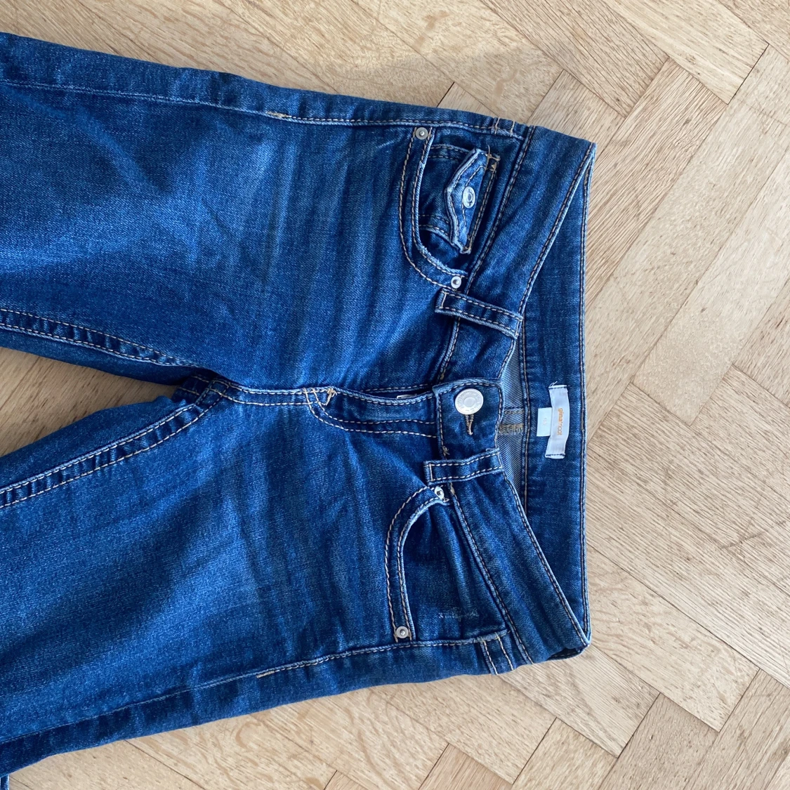 Blå jeans från Gina Tricot - 2
