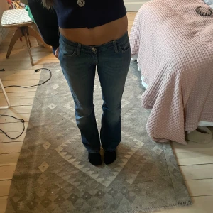 Lågmidjade jeans - Super fina lågmidjade bootcut jeans från fornarnia💓