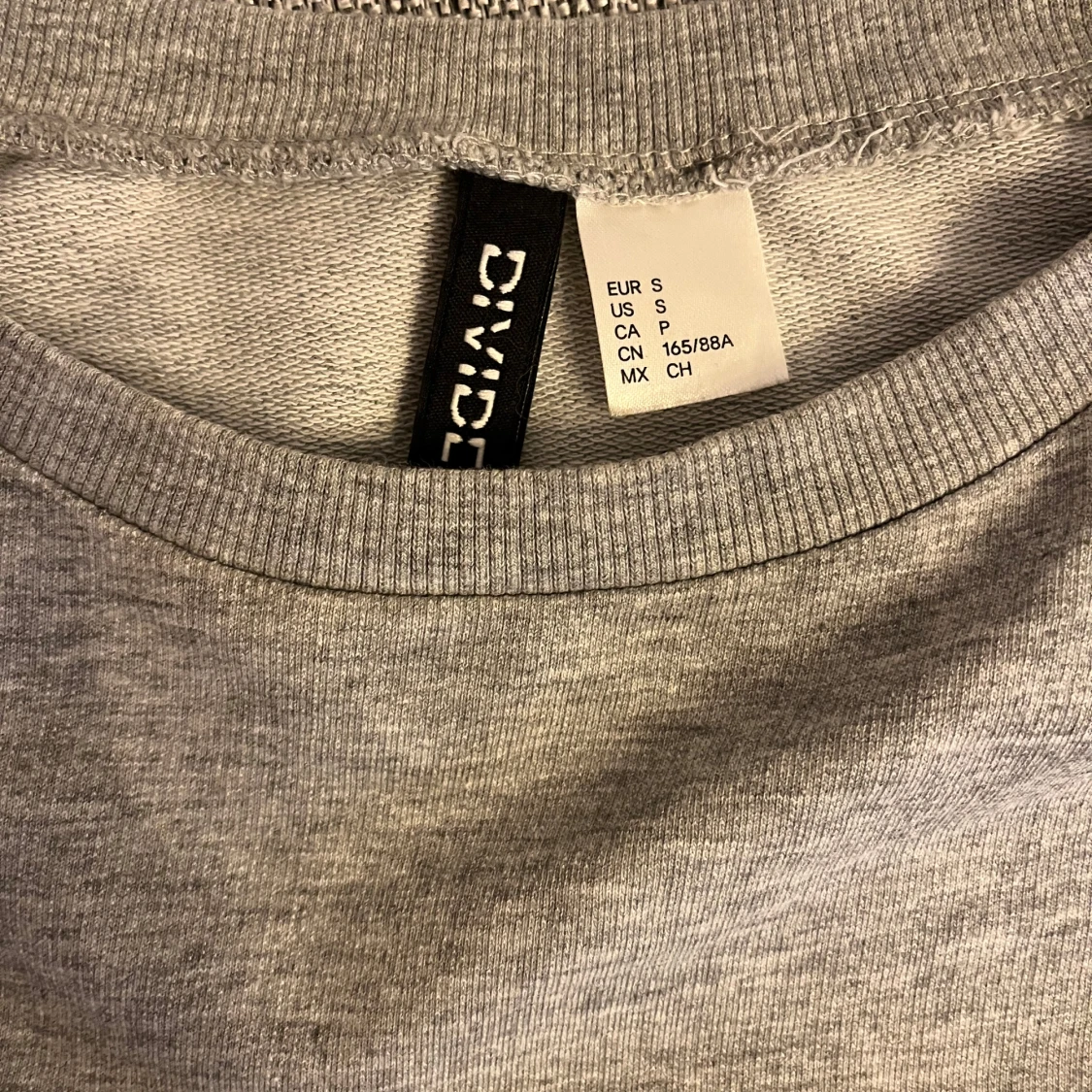 Grå tröja från HM - 1