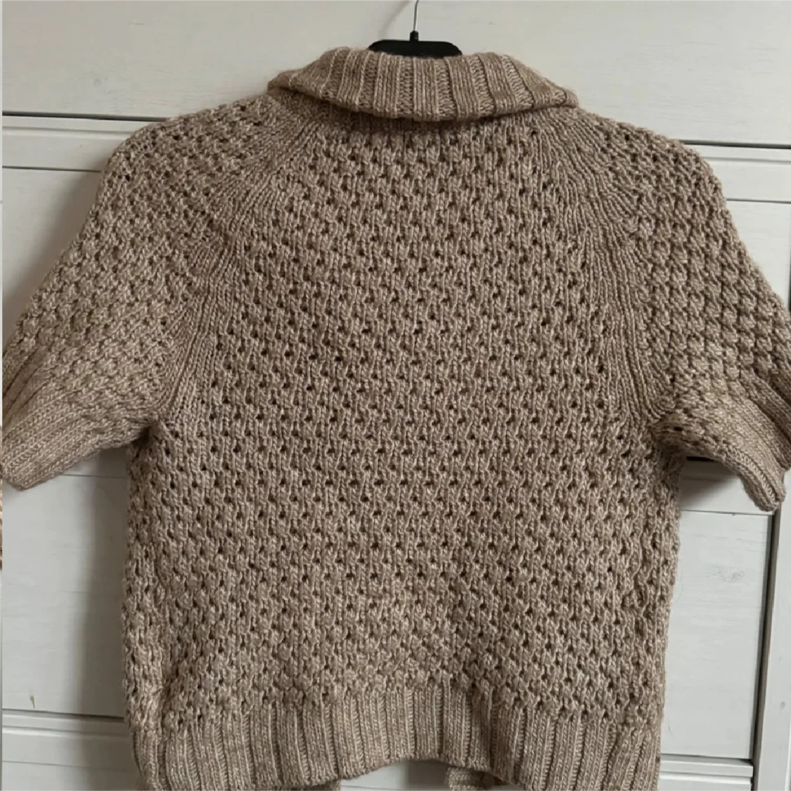 Beige stickad kofta från H&M - 3